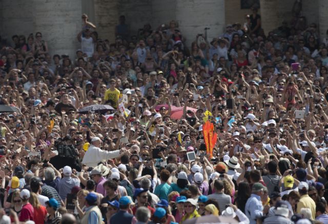 Τις «συνθήκες σκλαβιάς» των εργατών στο Μπανγκλαντές στηλιτεύει ο Πάπας